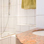 Badezimmer im Doppelzimmer 
