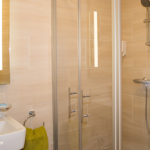 Bad des Doppelzimmers Superior in Bad Wimpfen bei Hotel Wagner