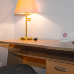 Schreibtisch im Doppelzimmer 